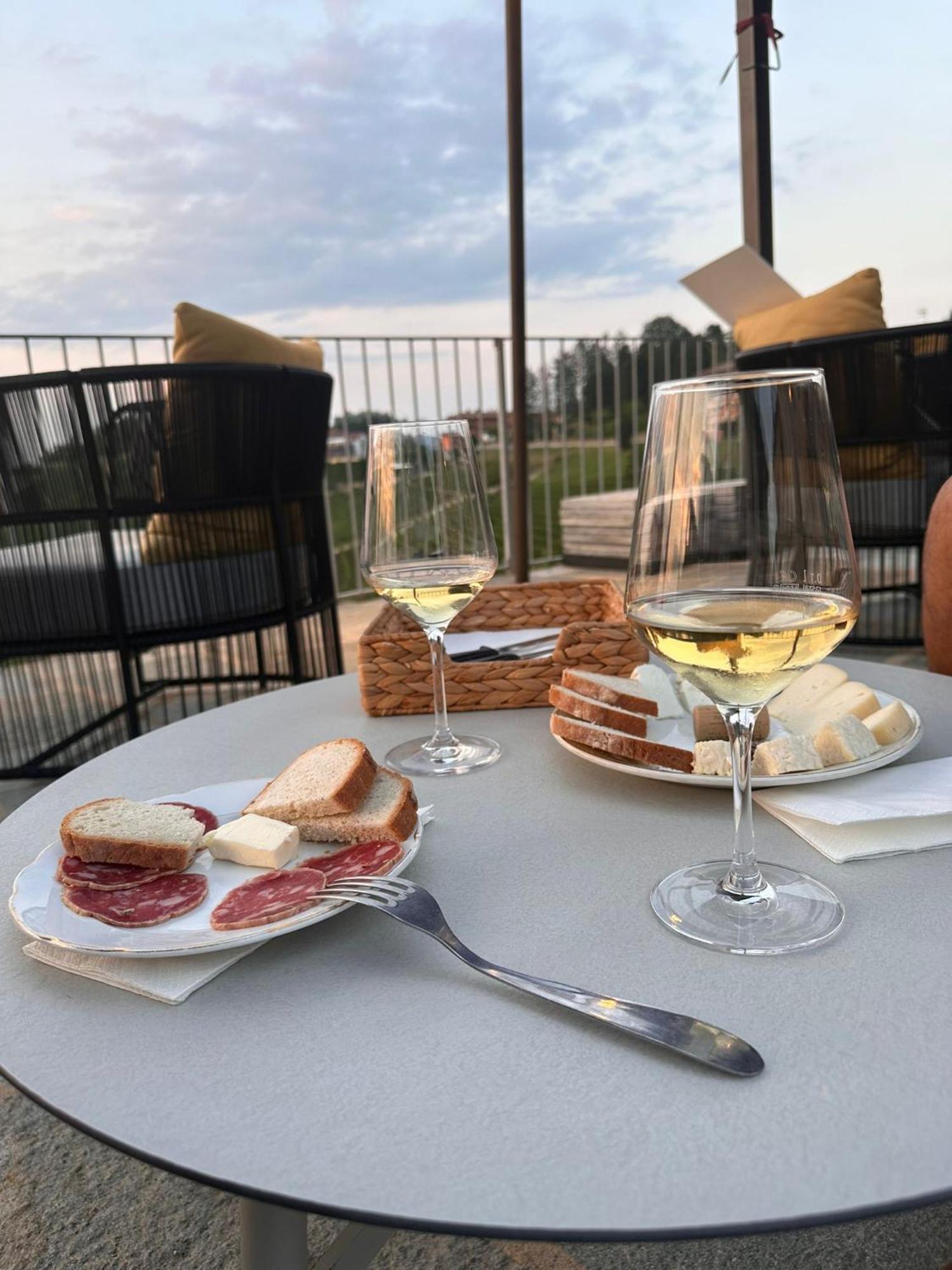 Historical Duomo Apartment Alba Екстериор снимка