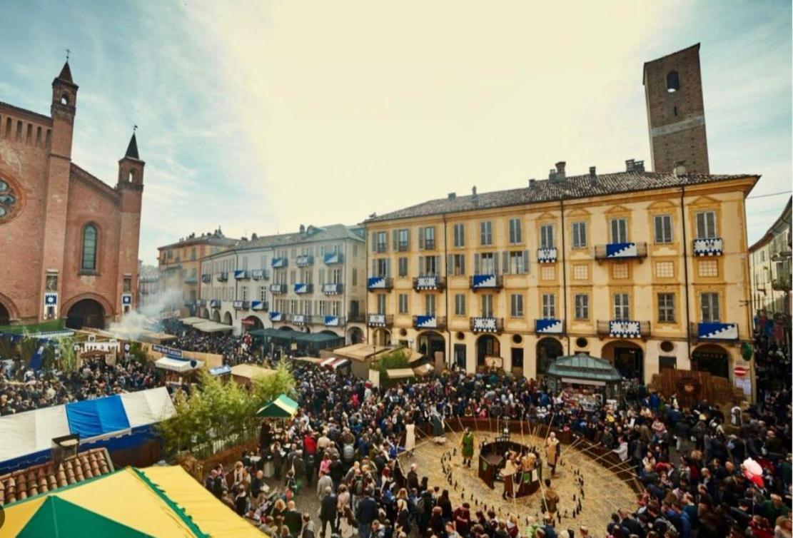 Historical Duomo Apartment Alba Екстериор снимка